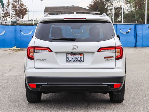 Certified 2022 Honda Pilot TrailSport image 8