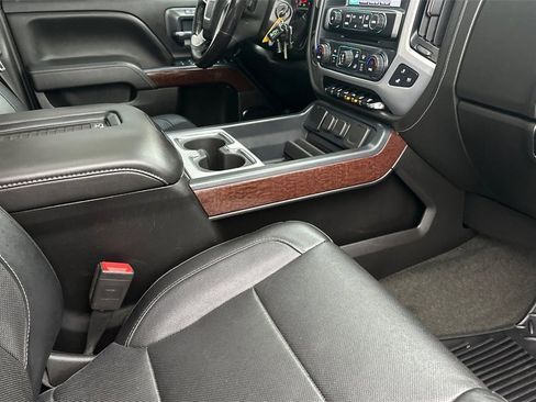 Used 2018 GMC Sierra 2500 SLT w/ Duramax Plus Package image 16