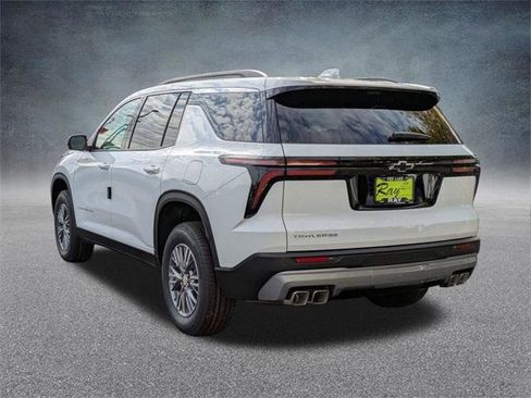 New 2026 Chevrolet Traverse LT w/ Driver Confidence Package image 6