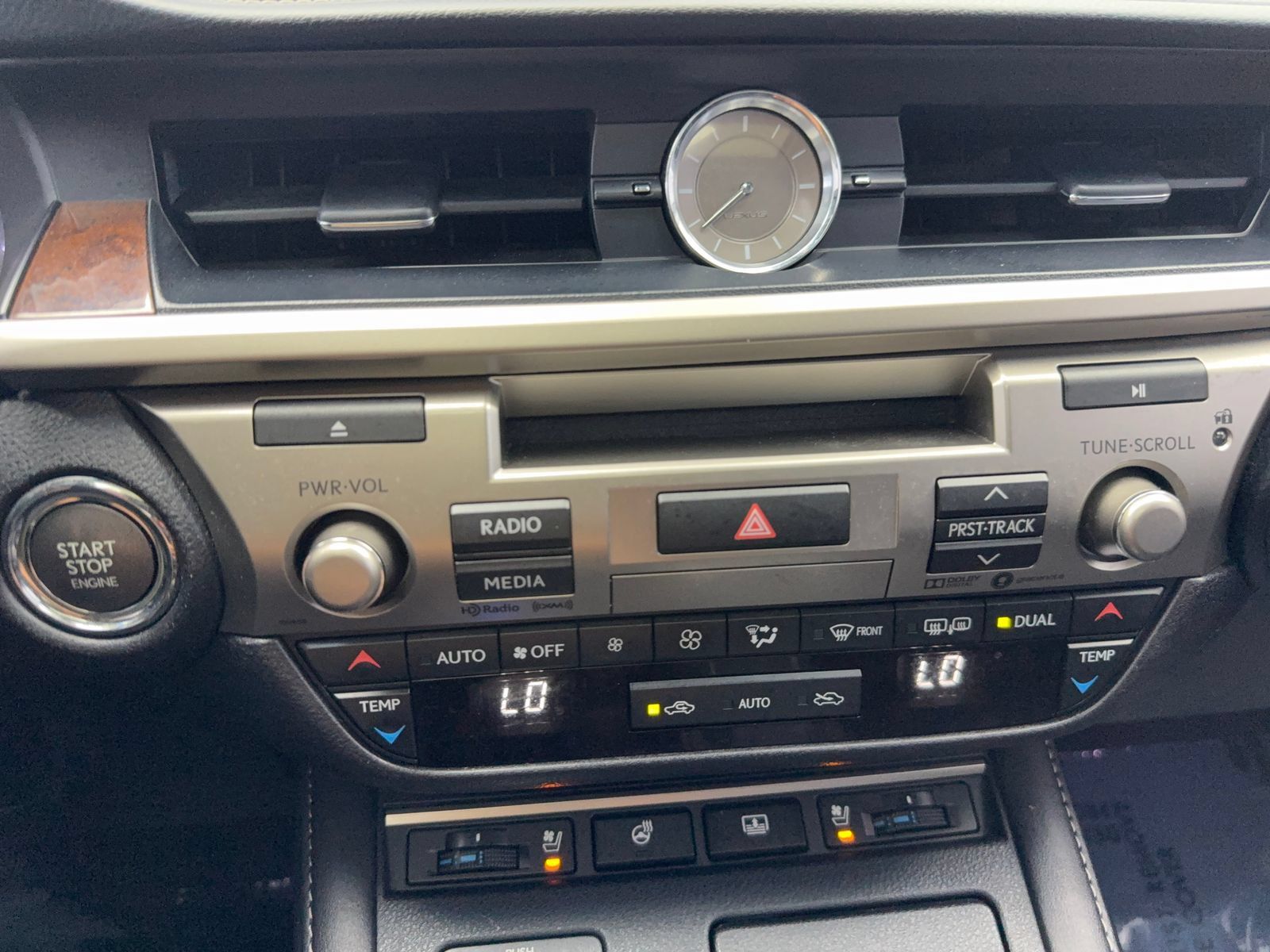 Used 2017 Lexus ES 350 w/ Luxury Package FWD image 28
