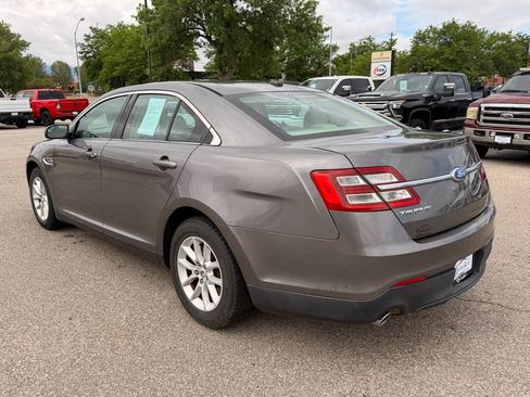 Used 2013 Ford Taurus SE FWD image 8