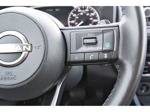 Used 2024 Nissan Rogue SV w/ SV Premium Package image 14