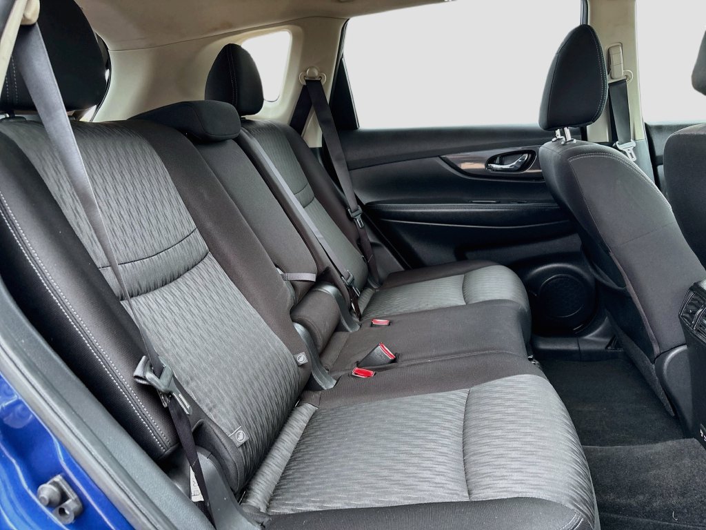 Used 2020 Nissan Rogue SV AWD/4WD image 25