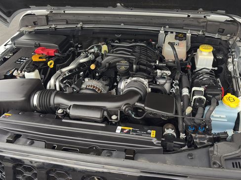 Certified 2022 Jeep Gladiator Sport image 8