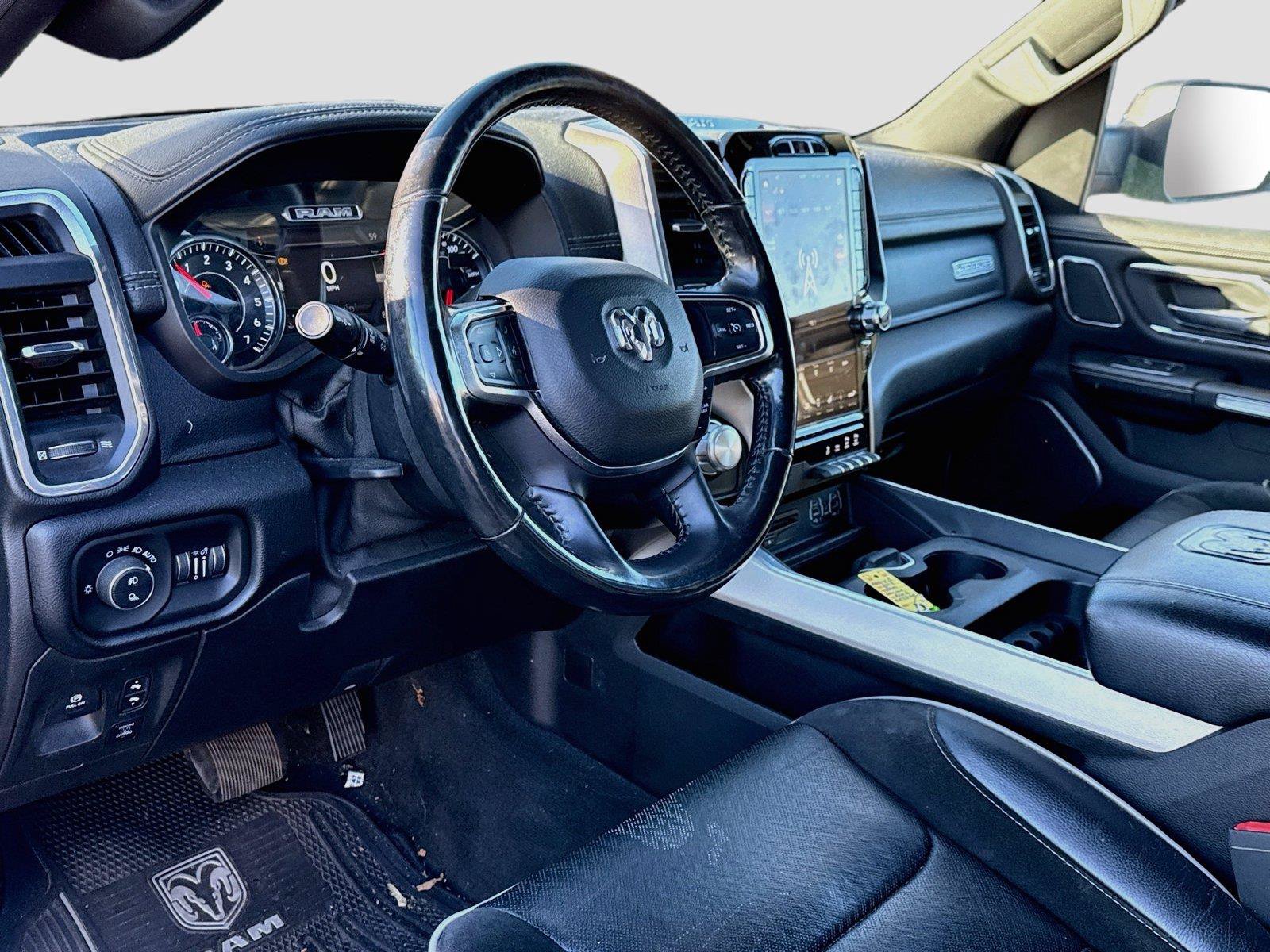 Used 2019 RAM 1500 Laramie AWD/4WD image 7