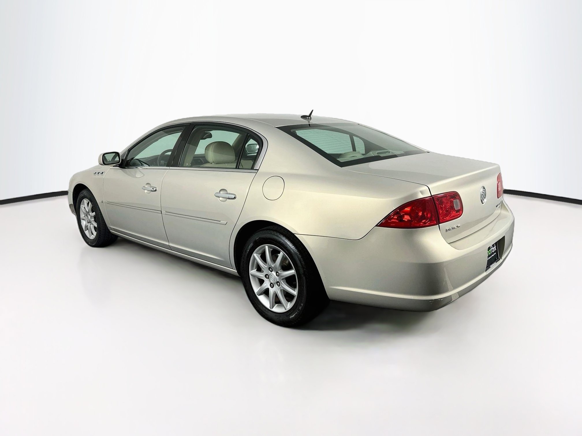 Used 2008 Buick Lucerne CXL w/ Luxury Package FWD image 5
