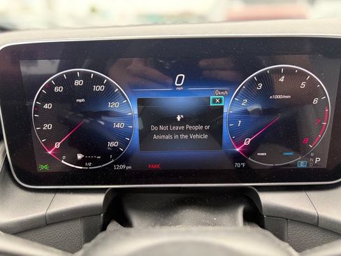 Used 2024 Mercedes-Benz GLC 300 4MATIC image 33
