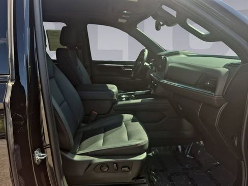 Certified 2025 Chevrolet Suburban RST w/ Advanced Technology Package AWD/4WD image 17