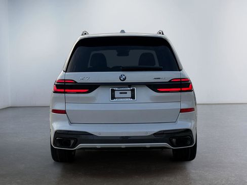 New 2026 BMW X7 xDrive40i w/ M Sport Package image 4
