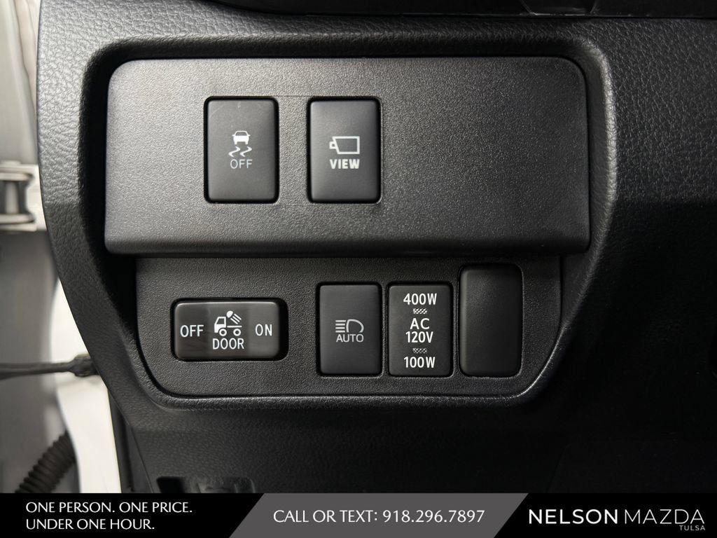 Used 2020 Toyota Tacoma TRD Off-Road w/ TRD Premium Off Road Package AWD/4WD image 27