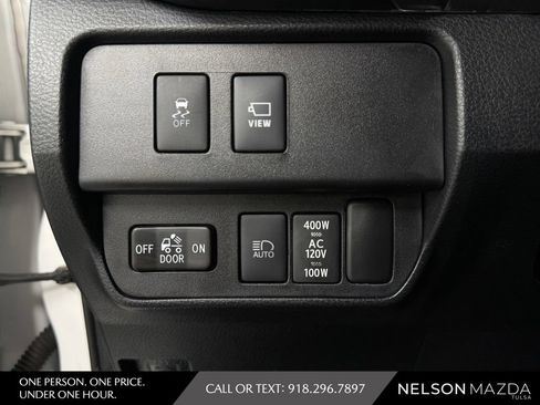 Used 2020 Toyota Tacoma TRD Off-Road w/ TRD Premium Off Road Package AWD/4WD image 27