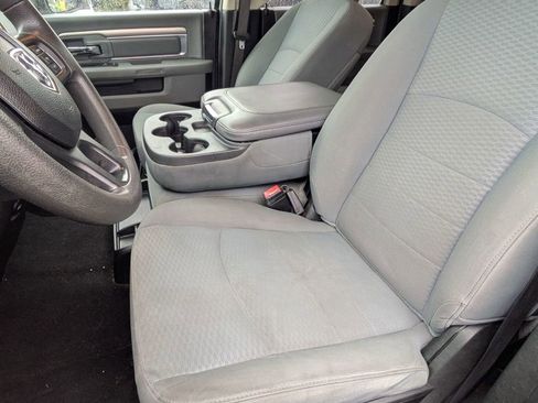 Used 2020 RAM 1500 Classic SLT image 13