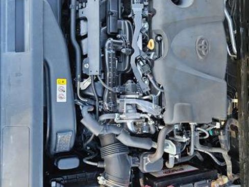 Used 2019 Toyota Camry LE FWD image 21