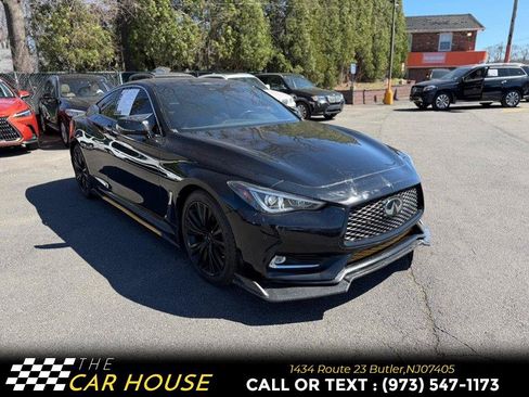 Used 2018 INFINITI Q60 3.0t Luxe w/ Sensory Package 3.0T Luxe AWD/4WD image 11