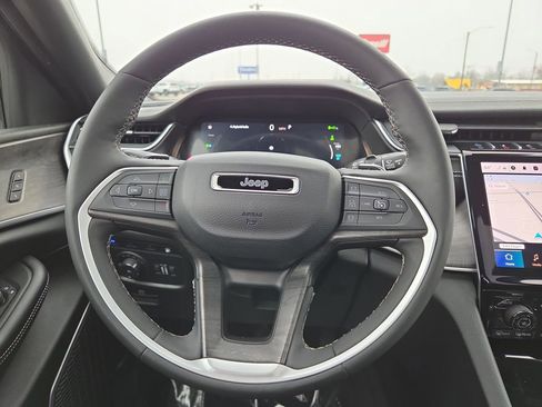 Used 2024 Jeep Grand Cherokee Limited 4xe image 28