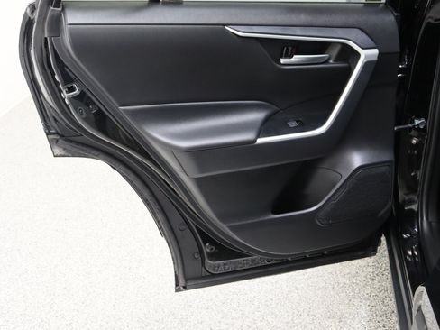 Certified 2025 Toyota RAV4 XLE FWD image 26