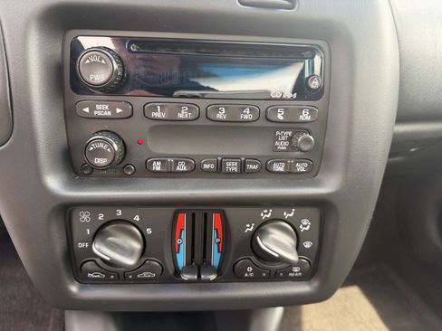 Used 2000 Chevrolet Monte Carlo SS w/ Preferred Equipment Group FWD image 21