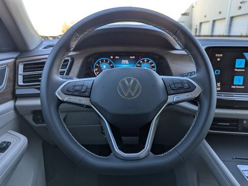 New 2026 Volkswagen Atlas SE image 15