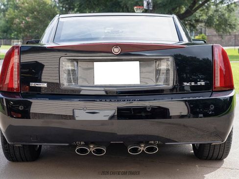 Used 2006 Cadillac XLR RWD image 16