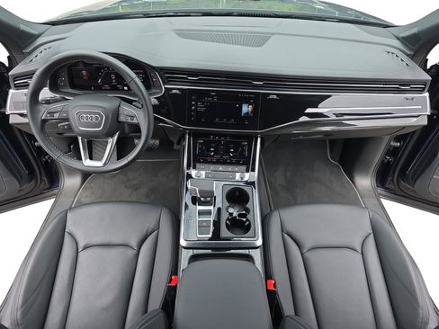 Certified 2025 Audi Q7 2.0T Premium w/ Convenience Plus Package AWD/4WD image 9