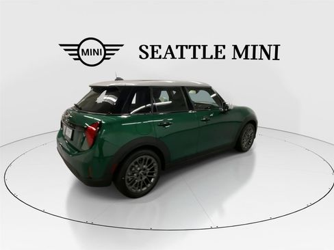 New 2026 MINI Cooper 4-Door Hardtop image 11
