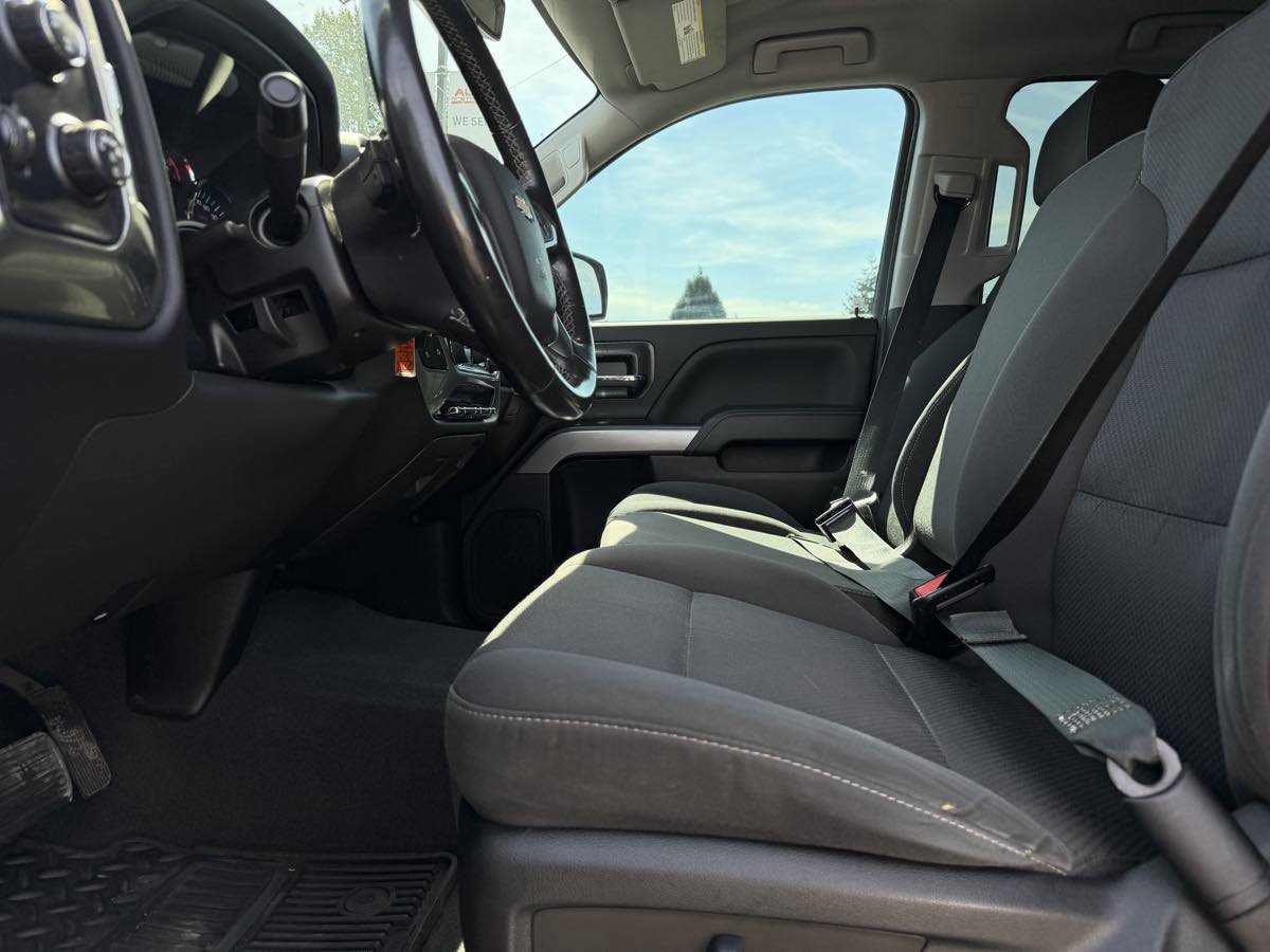 Used 2018 Chevrolet Silverado 1500 LT w/ Texas Edition AWD/4WD image 10