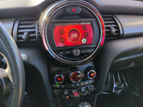 Used 2019 MINI Cooper 2-Door Hardtop image 28