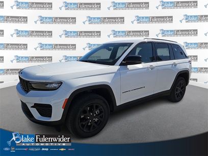 Used 2025 Jeep Grand Cherokee Altitude