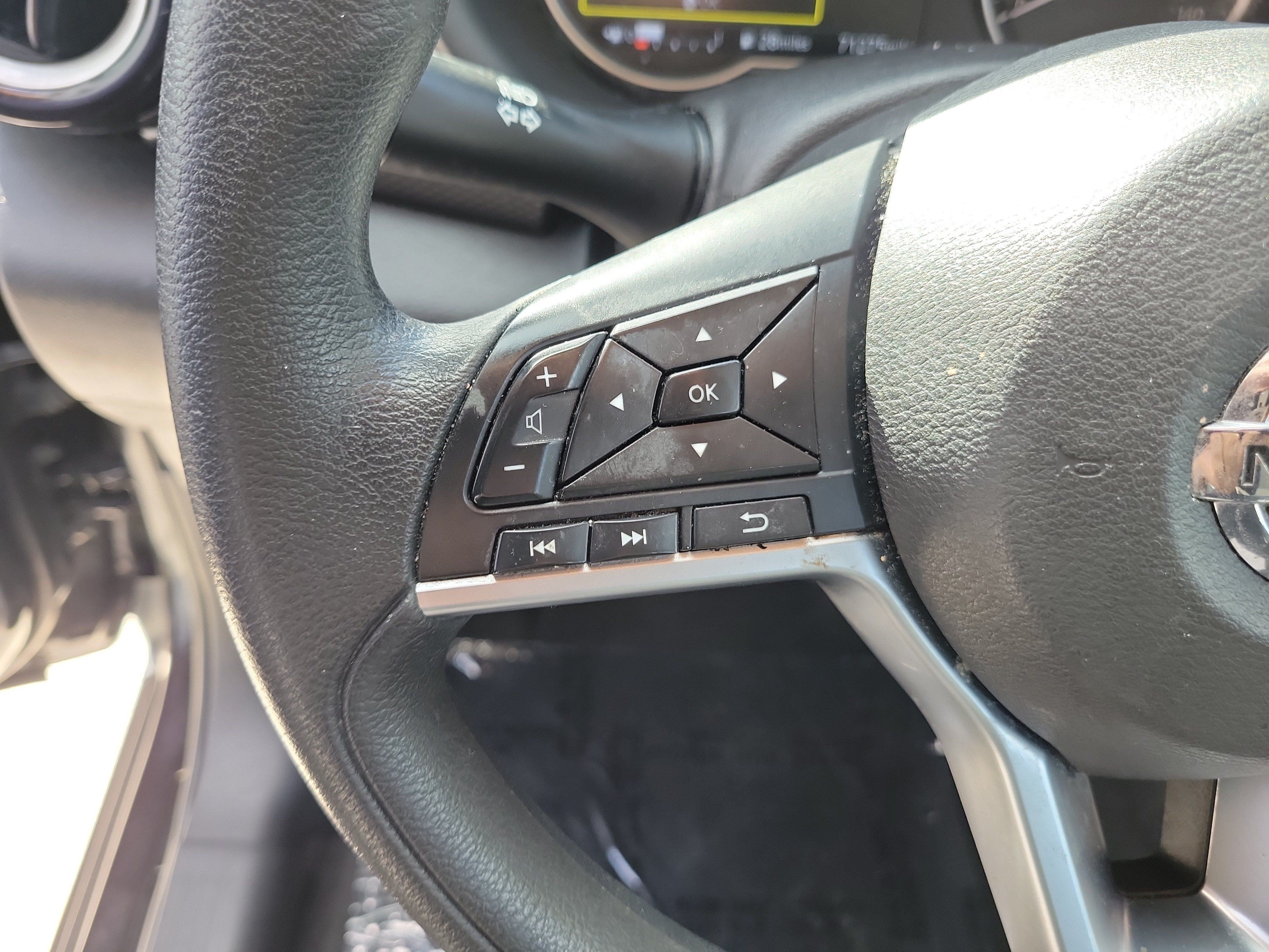 Used 2020 Nissan Kicks SV FWD image 25