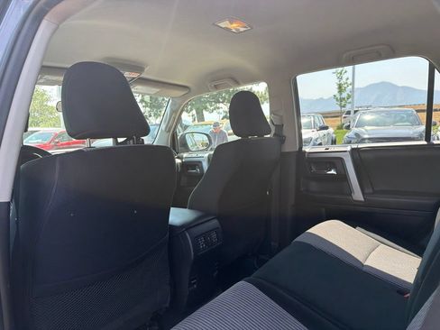 Used 2018 Toyota 4Runner SR5 AWD/4WD image 21