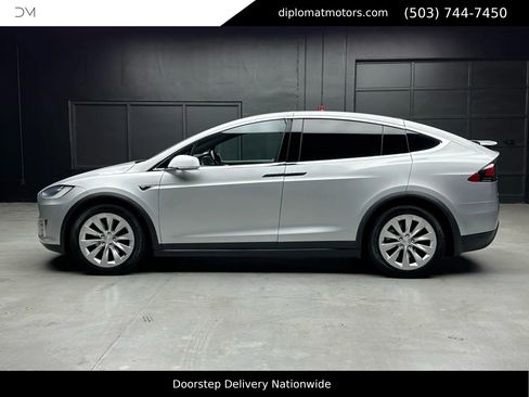 Used 2016 Tesla Model X 75D image 3
