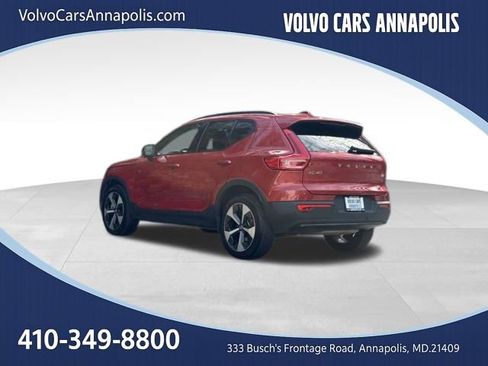 Used 2025 Volvo XC40 B5 Plus image 6
