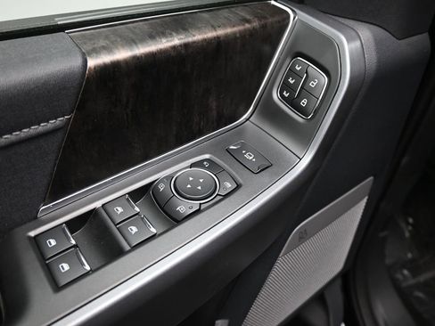 New 2025 Ford F250 Lariat w/ Lariat Ultimate Package image 11