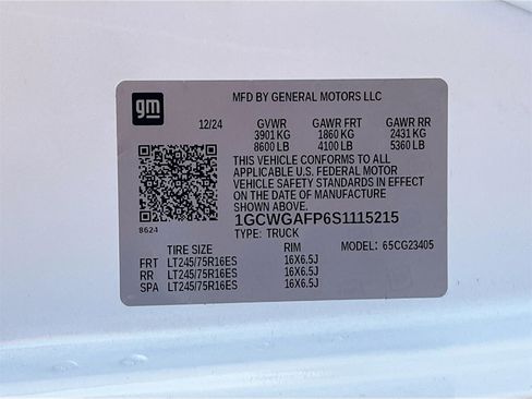 Used 2025 Chevrolet Express 2500 w/ Driver Convenience Package image 29