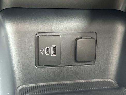 New 2026 Ford Explorer ST-Line w/ ST-Line Street Pack image 32