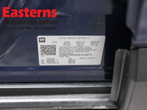 Used 2022 Chevrolet Traverse LT image 36