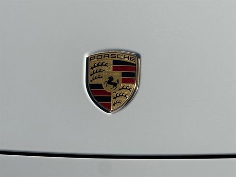 Certified 2023 Porsche Panamera 4 Platinum Edition image 12
