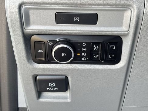 Used 2025 Ford F150 XLT w/ Equipment Group 302A MID RWD image 24