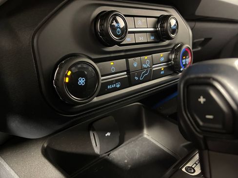Used 2022 Ford Bronco Black Diamond AWD/4WD image 26