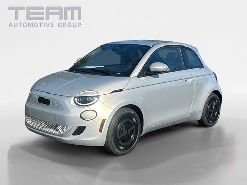 New 2025 FIAT 500 e FWD image 3