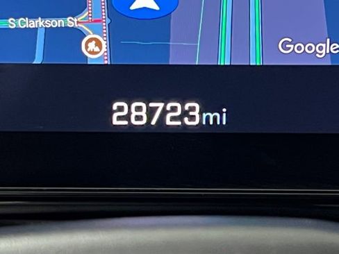 Used 2025 Chevrolet Suburban LT w/ Comfort Package image 25