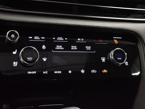 New 2026 INFINITI QX60 Luxe w/ Family Package image 25