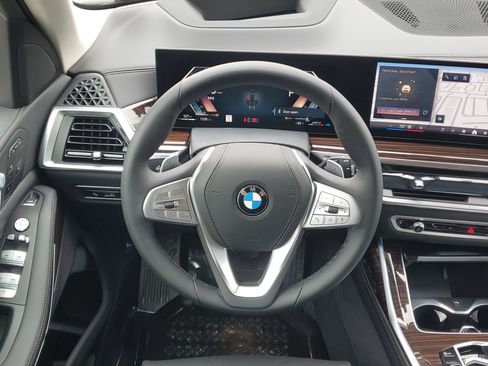 New 2026 BMW X7 xDrive40i w/ Climate Comfort Package image 23