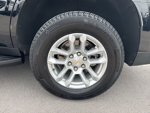 Used 2025 Chevrolet Tahoe LT AWD/4WD image 29