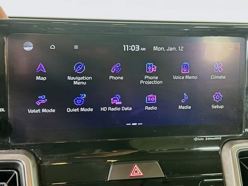 Used 2023 Kia Sorento S image 21