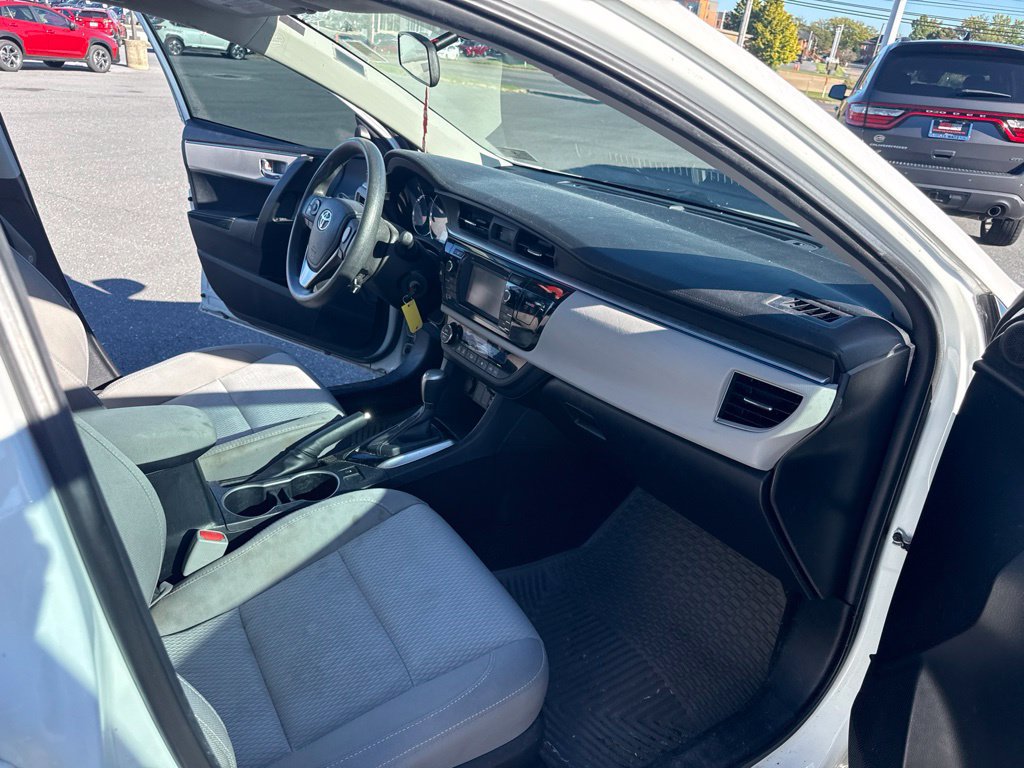 Used 2016 Toyota Corolla LE w/ Body Protection Package #1 FWD image 12
