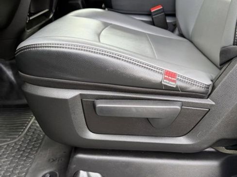 Used 2022 RAM 3500 Tradesman w/ Chrome Appearance Group image 15