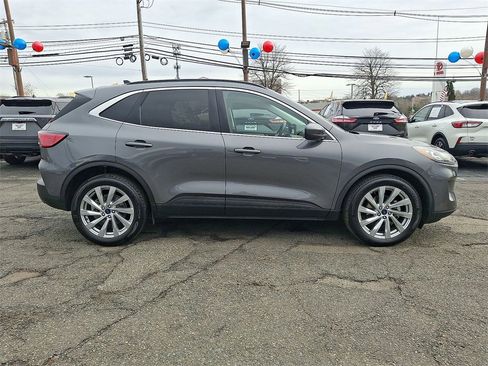 Certified 2022 Ford Escape Titanium w/ Titanium Elite Package image 26