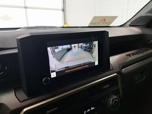 Used 2024 Toyota Tacoma SR5 AWD/4WD image 13