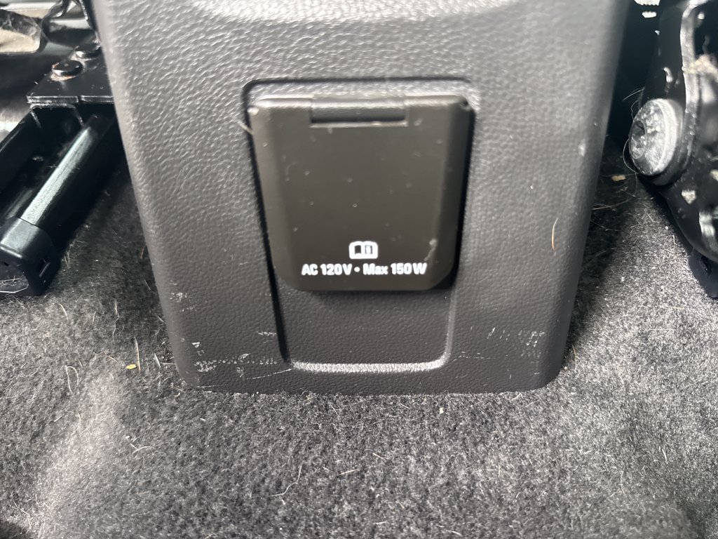 Used 2019 Buick Encore Essence w/ Experience Buick Package AWD/4WD image 20
